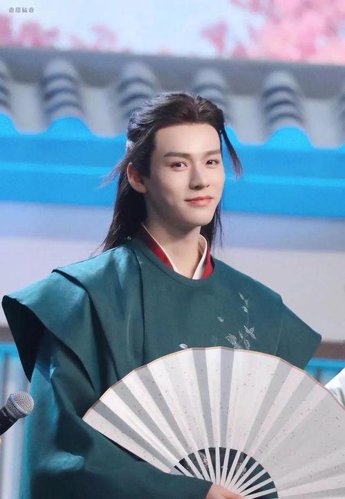 小说一线吃瓜娱乐圈,娱乐圈幕后风云录 第2张 小说一线吃瓜娱乐圈,娱乐圈幕后风云录 第2张
